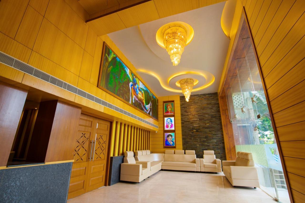 Hotel Vijayarani 3*